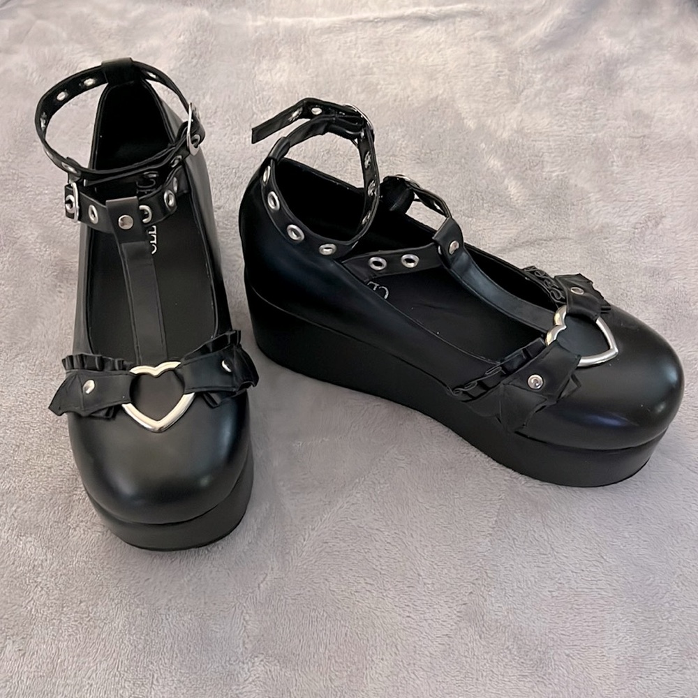 Platform Mary Jane dress shoes